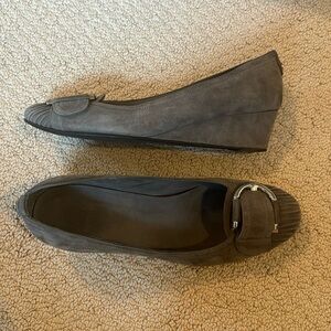 Stuart Weitzman Fog Suede Pleatolo Wedges Size 7